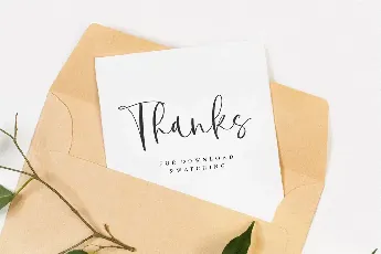 Dramatic Florals font