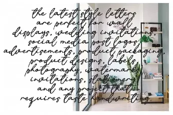 Reflecting Handwritten font