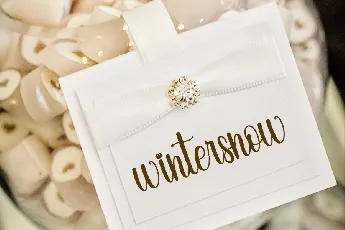 Snowhite font