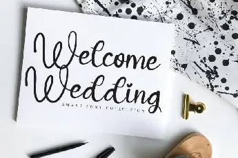 Hello Holiday Calligraphy font