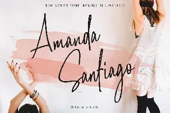 Amanda Santiago Script font