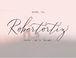 Robertortiz Signature font