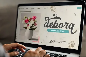 Dream Flourish font