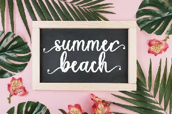 Tropical Sweet font