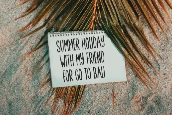 Simple Beach Display font