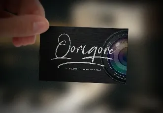 Astagina Signature font