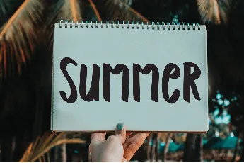 Beautiful In Summer font