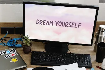 Dream Yourself Demo font