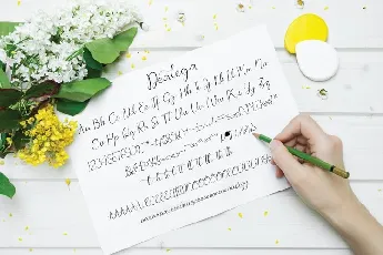 Dealega Calligraphy font