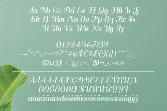 Ayulia Molga Demo font