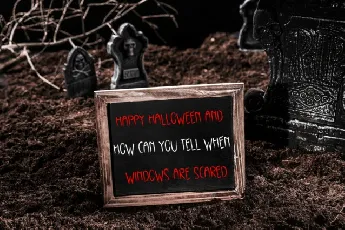 Magic Halloween Display font