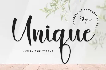 Unique Handwritten font