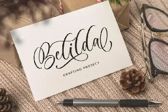 Anelisa Calligraphy font