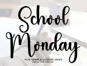 School Monday font