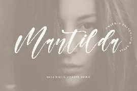 Mantilda Script Font