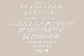 Mantilda Script Font