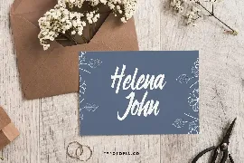 Preteoria Modern Script Font