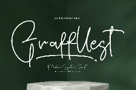 Graffllest Monoline Signature Script Font