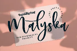 Malyska Script font