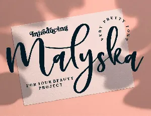 Malyska Script font