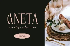 Quietwave - Luxury Beauty Expressive Serif Font