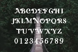 Mabegaili modern serif font