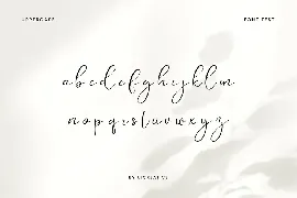 Royal Magical Elegant Script Font