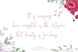 Righttoast Beauty Script Font