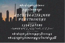 Redters Brush font