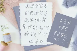 Initial Valentine Font