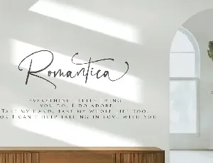 Gustera Signature Font