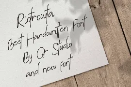 Riotrowta font