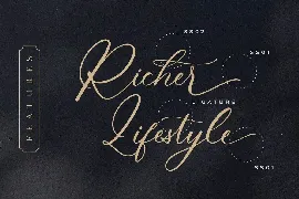 Wyattruly Luxury Script font