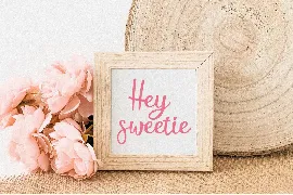 Hey Sweetie Handwritten Font