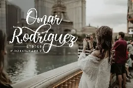 Virgiluna - Modern Calligraphy Font