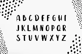 Leira Hand Drawn Brush Font