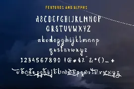 Velociraptype Font