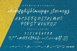 Misrelly Signature Brush font