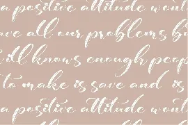 Delysha Script Font