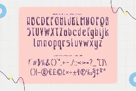 Montanay - A Fancy Display Font