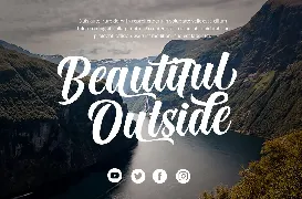 The Santana Script font