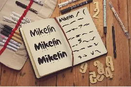 Mikelin Family Typeface + Extras font