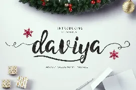 Daviya Script font