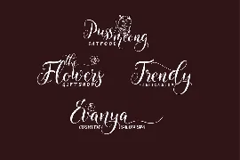 Amigirl Script font