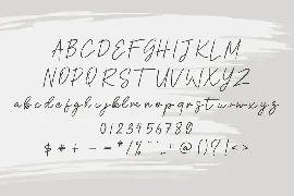 Hollesta Motasa Font