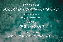 Holliday Santuy Font