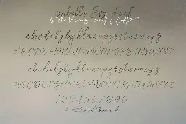 Isabella SVG Script Font