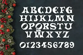 Black Santa a Gothic Serif Font