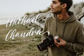 Aulietta - Elegant Script Font