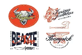 Montante Decorative Script font